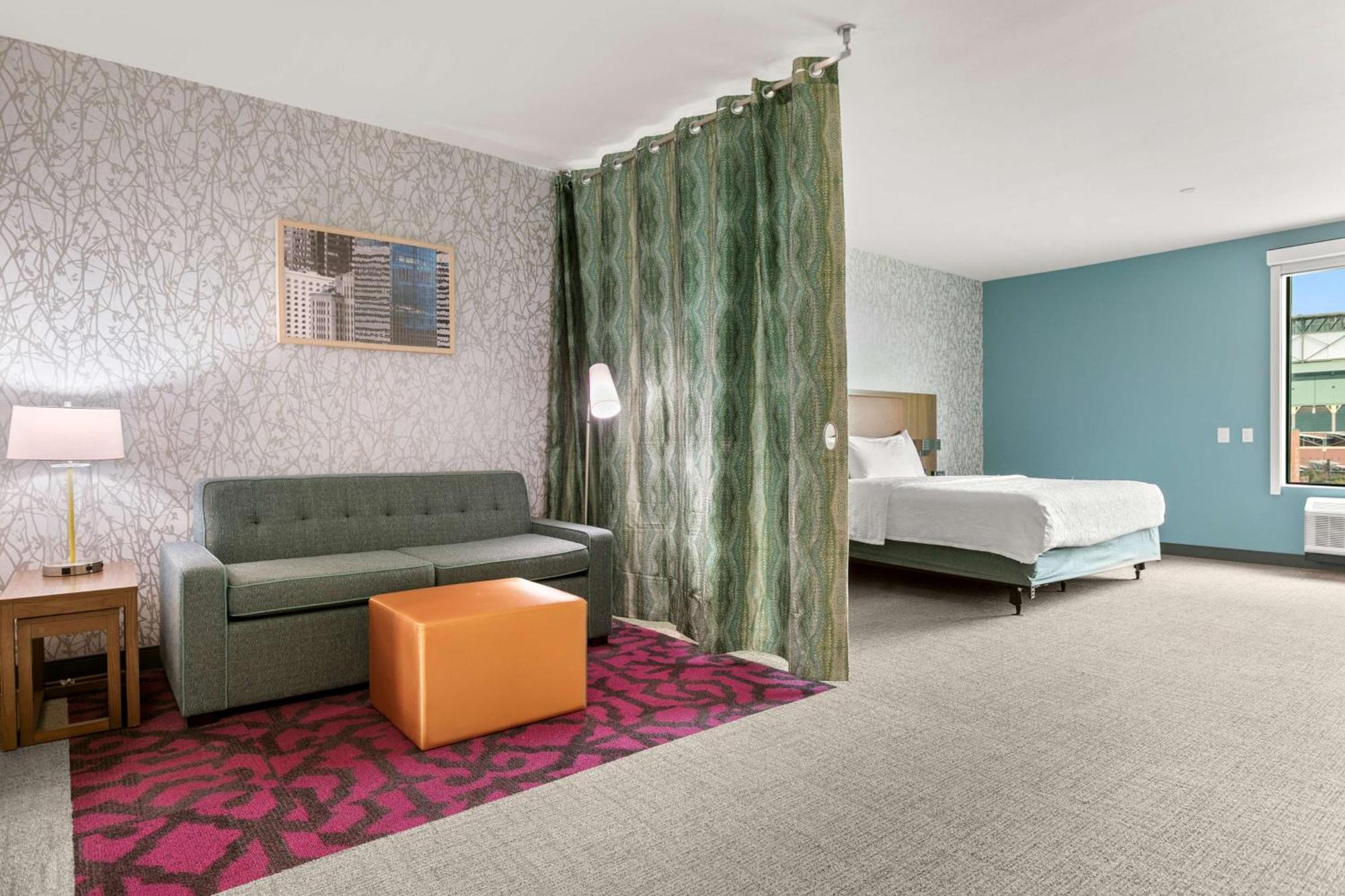 Home2 Suites By Hilton Phoenix Downtown Екстер'єр фото