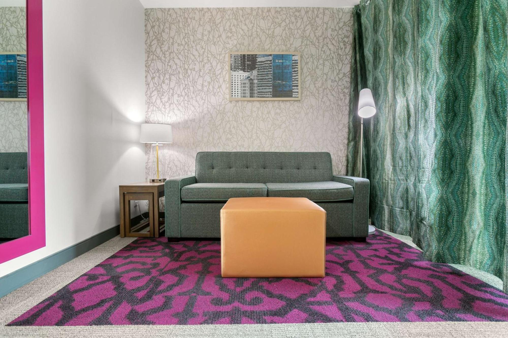 Home2 Suites By Hilton Phoenix Downtown Екстер'єр фото
