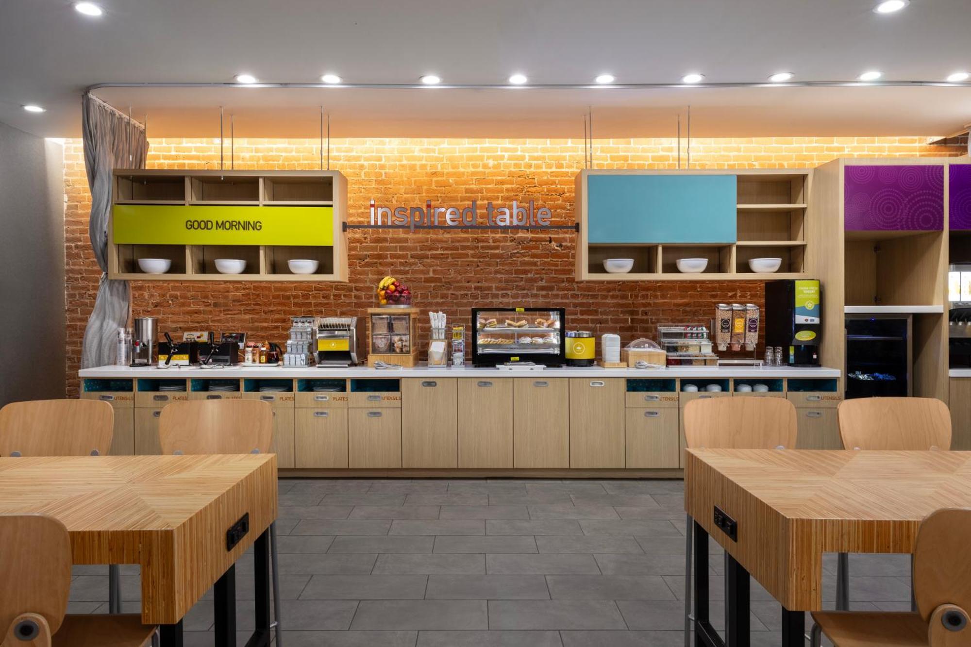 Home2 Suites By Hilton Phoenix Downtown Екстер'єр фото